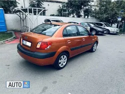 Portocaliu Utilizat 2008 Kia Rio 2 Berlinǎ | 1.990 EUR