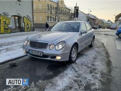 Argintiu Utilizat 2005 Mercedes E220 Berlinǎ | 3.900 EUR