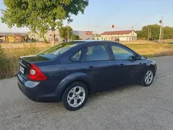 Utilizat 2010 Ford Focus Berlinǎ | 1.700 EUR (Super Preț)