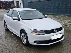 Culoarealb Utilizat 2014 VW Jetta Comfortline Berlinǎ | 4.300 EUR (Super Preț)