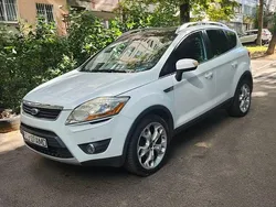 Culoarealb Utilizat 2010 Ford Kuga Titanium SUV | 5.300 EUR (Preț bun)