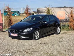 Culoarenegru Utilizat 2014 Volvo V40 Momentum Break | 8.099 EUR (Preț OK)