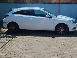 Culoarealb Utilizat 2009 Opel Astra Hatchback | 3.000 EUR (Puțin scump)