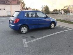 Albastru Utilizat 2005 Skoda Fabia Hatchback | 1.250 EUR (Preț bun)