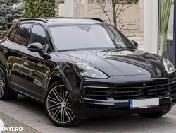 Negru Utilizat 2020 Porsche Cayenne S SUV | 66.000 EUR