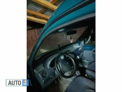 Verde Utilizat 2000 Renault Kangoo Monovolum | 1.000 EUR