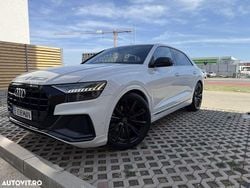 Culoarealb Utilizat 2022 Audi Q8 Design SUV | 74.000 EUR (Puțin scump)