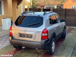 Gri Utilizat 2005 Hyundai Tucson SUV | 3.950 EUR (Puțin scump)