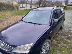 Albastru Utilizat 2005 Ford Mondeo Hatchback | 1.800 EUR (Preț bun)