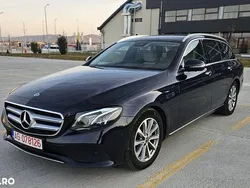 Culoarealbastru Utilizat 2017 Mercedes E200 Avantgarde Break | 17.950 EUR (Preț bun)