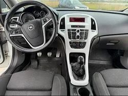 Utilizat 2011 Opel Astra Hatchback | 3.750 EUR (Preț OK)