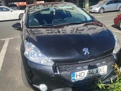 Utilizat 2012 Peugeot 208 Hatchback | 2.700 EUR