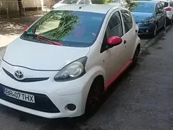 Alb Utilizat 2012 Toyota Aygo Hatchback | 3.500 EUR