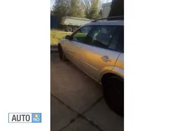Gri Utilizat 2002 Ford Mondeo Break | 1.450 EUR (Puțin scump)