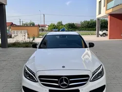 Alb Utilizat 2017 Mercedes C400 Berlinǎ | 29.850 EUR