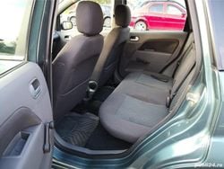 Verde Utilizat 2002 Ford Fiesta Hatchback | 1.200 EUR (Preț OK)