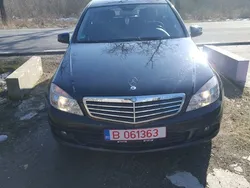 Negru Utilizat 2010 Mercedes C200 Berlinǎ | 9.300 EUR