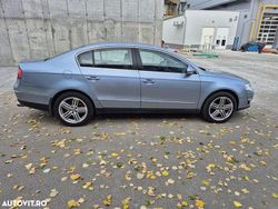 Culoarealbastru Utilizat 2005 VW Passat Sportline Berlinǎ | 6.000 EUR