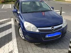 Albastru Utilizat 2010 Opel Astra Break | 2.000 EUR