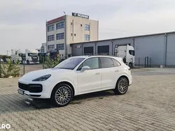 Alb Utilizat 2019 Porsche Cayenne Turbo SUV | 55.950 EUR