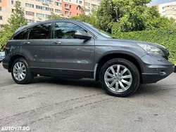 Gri Utilizat 2010 Honda CR-V Executive SUV | 6.900 EUR (Super Preț)