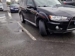 Negru Utilizat 2011 Mitsubishi Outlander SUV | 6.000 EUR (Preț OK)