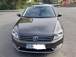 Utilizat 2013 VW Passat Berlinǎ | 12.500 EUR