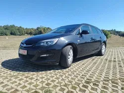 Negru Utilizat 2015 Opel Astra Break | 4.290 EUR (Preț bun)