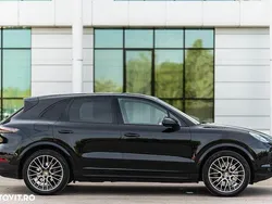 Culoarenegru Utilizat 2019 Porsche Cayenne S SUV | 46.000 EUR (Scump)