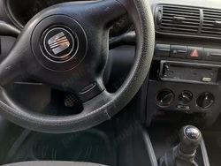 Utilizat 2002 Seat Leon Hatchback | 700 EUR