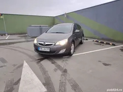Gri Utilizat 2012 Opel Astra Sport Break | 2.700 EUR (Super Preț)