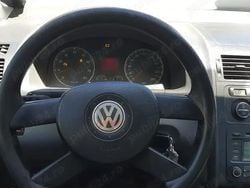 Albastru Utilizat 2005 VW Touran Monovolum | 1.200 EUR (Preț bun)