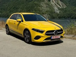 Galbeuriu Utilizat 2023 Mercedes A180 Hatchback | 26.349 EUR (Preț OK)