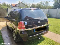 Culoarenegru Utilizat 2005 Opel Zafira Monovolum | 2.200 EUR (Preț bun)