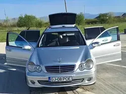 Argintiu Utilizat 2005 Mercedes C220 Break | 3.000 EUR