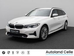 Utilizat 2022 BMW 320 Sport Line | 32.350 EUR (Scump)