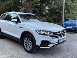 Culoarealb Utilizat 2020 VW Touareg Style SUV | 30.750 EUR (Preț bun)