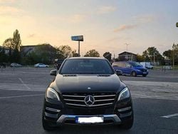 Culoarenegru Utilizat 2014 Mercedes ML350 SUV | 12.800 EUR (Preț bun)