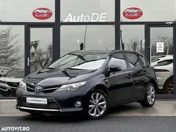 Albastru Utilizat 2013 Toyota Auris Hybrid Hatchback | 9.990 EUR (Puțin scump)