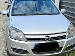 Gri Utilizat 2004 Opel Astra Hatchback | 6.000 EUR