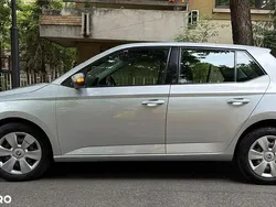 Gri Utilizat 2015 Skoda Fabia Ambition Hatchback | 6.900 EUR (Puțin scump)