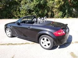 Negru Utilizat 2001 Audi TT Roadster Cabrio | 4.900 EUR