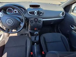 Alb Utilizat 2012 Renault Clio III Hatchback | 3.690 EUR