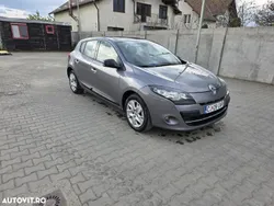 Gri Utilizat 2011 Renault Mégane III Dynamique Berlinǎ | 3.300 EUR (Preț bun)