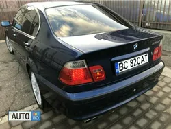 Albastru Utilizat 2004 BMW 330 Berlinǎ | 2.950 EUR