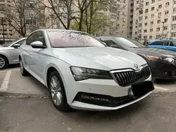 Alb Utilizat 2022 Skoda Superb Berlinǎ | 25.000 EUR (Preț OK)