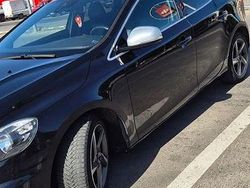 Culoarenegru Utilizat 2014 Volvo V40 R-Design Break | 7.700 EUR (Preț OK)