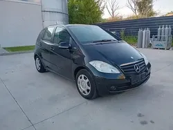 Negru Utilizat 2011 Mercedes A150 Elegance Hatchback | 3.299 EUR (Preț OK)