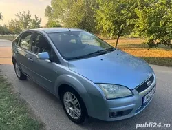 Utilizat 2007 Ford Focus Ghia Hatchback | 1.299 EUR