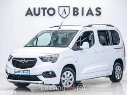 Alb Utilizat 2020 Opel Combo Life Innovation Monovolum | 11.452 EUR